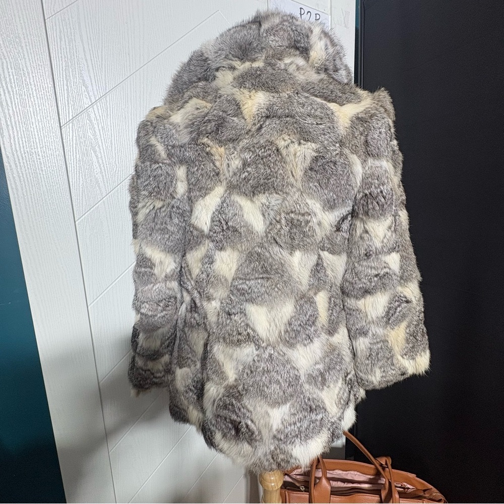 Vintage 70s Golden Swallow 70s White Rabbit Fur Coat Elegant Collar S/M - Picture 10 of 17